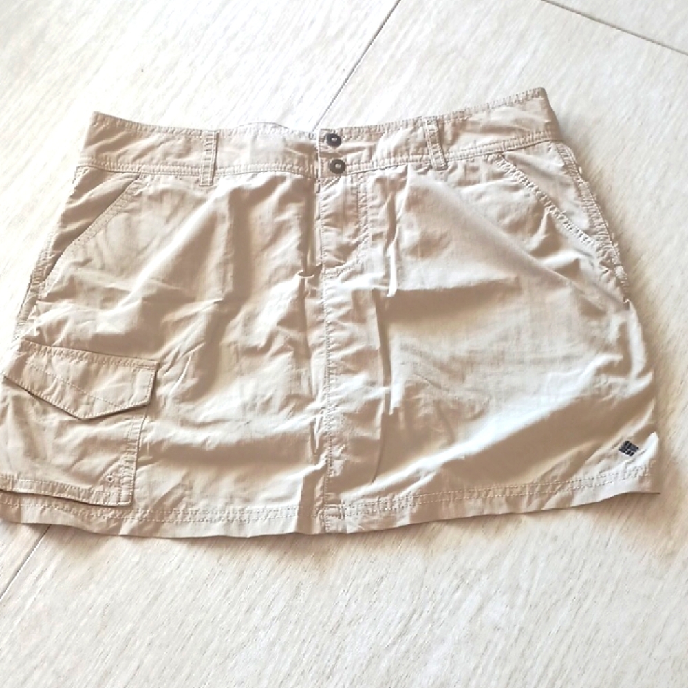 Columbia Beige Cargo Skirt